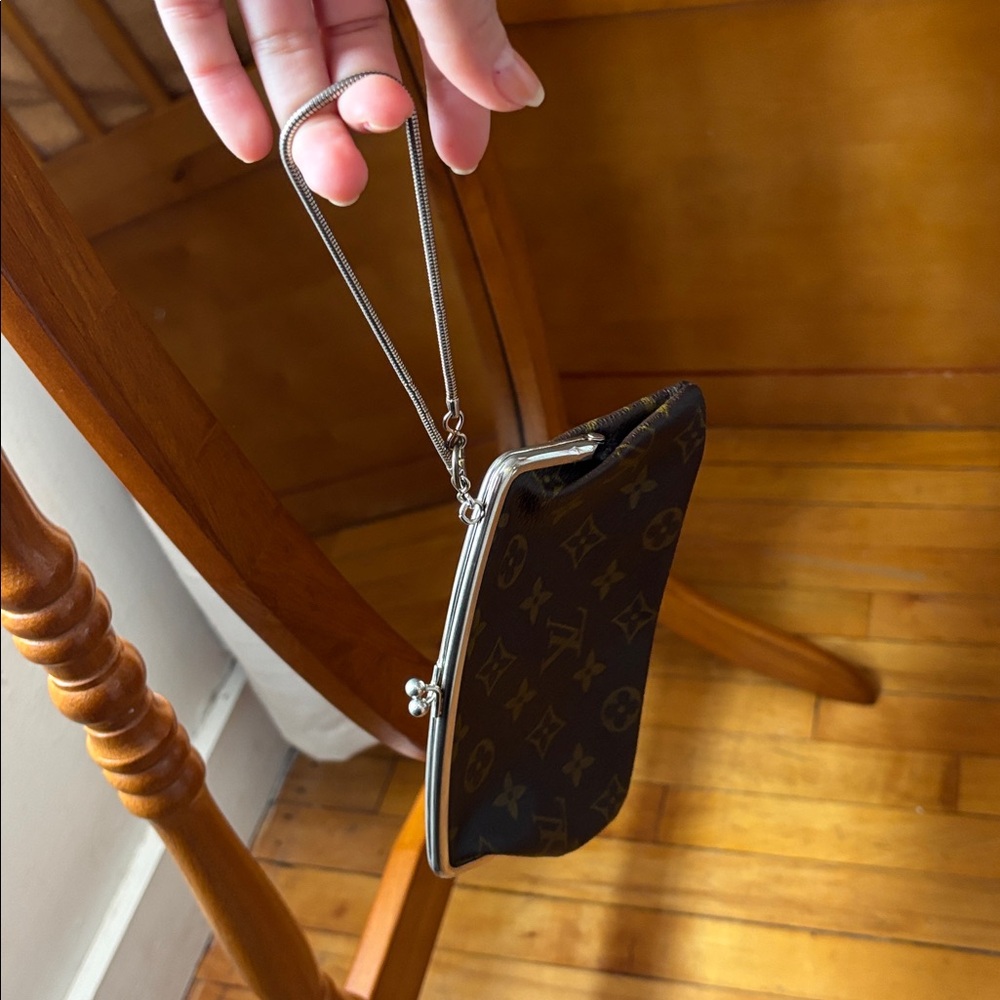 Louis Vuitton Brown and Gold Wristlet - Picture 15 of 15